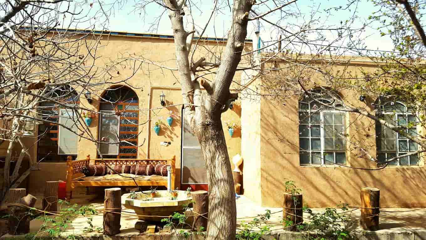 اجاره منزل ویلایی در منتظری مهریز - یزد
