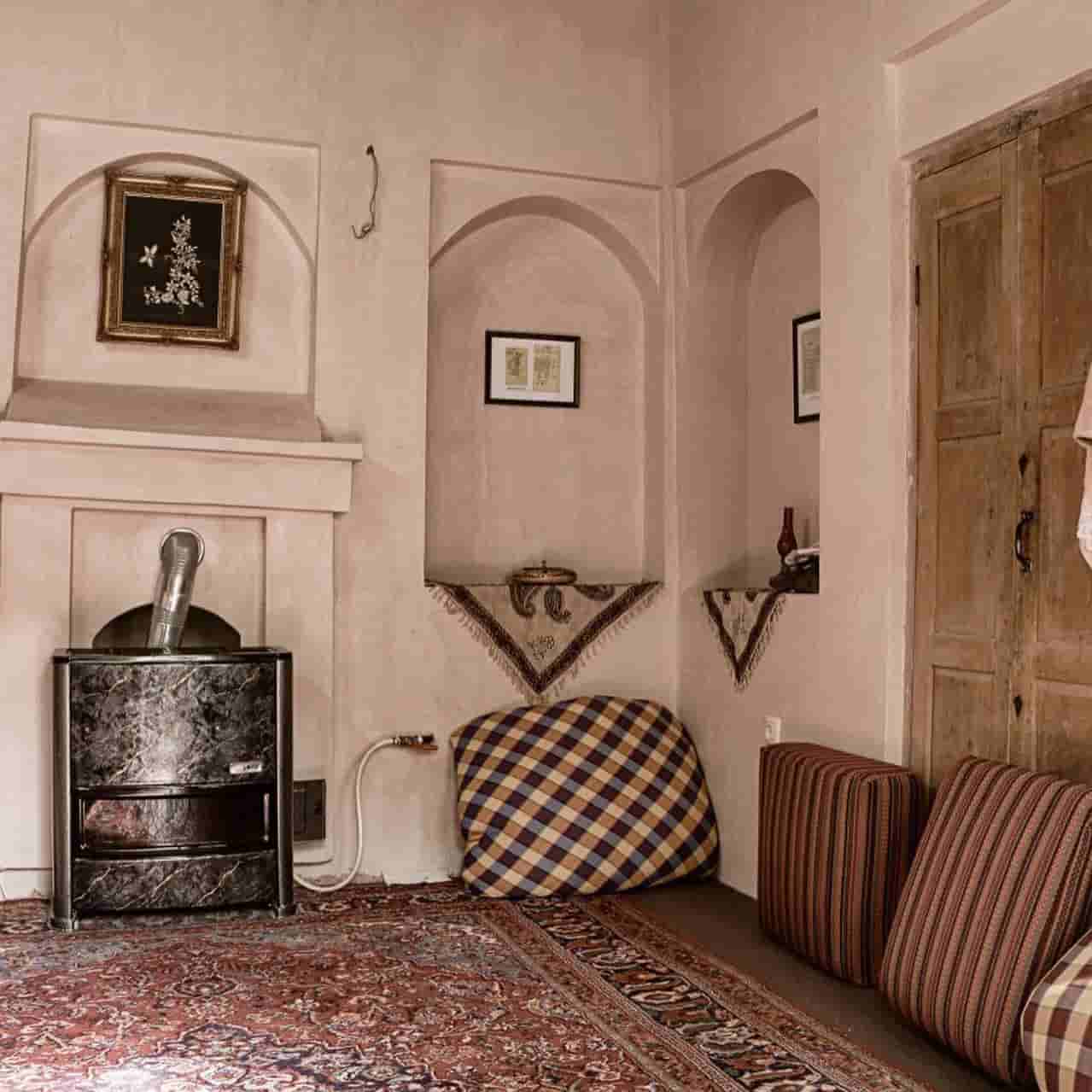 اجاره اقامتگاه بومگردی در نطنز اصفهان - سه دری