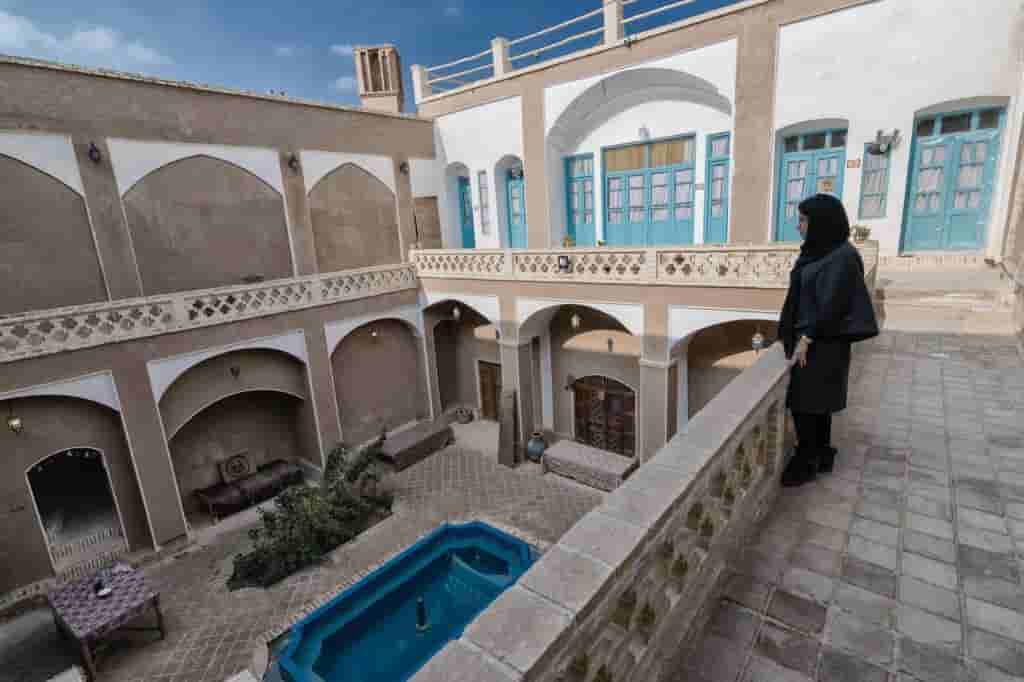 اجاره خانه سنتی در کمال الملک کاشان - یلدا