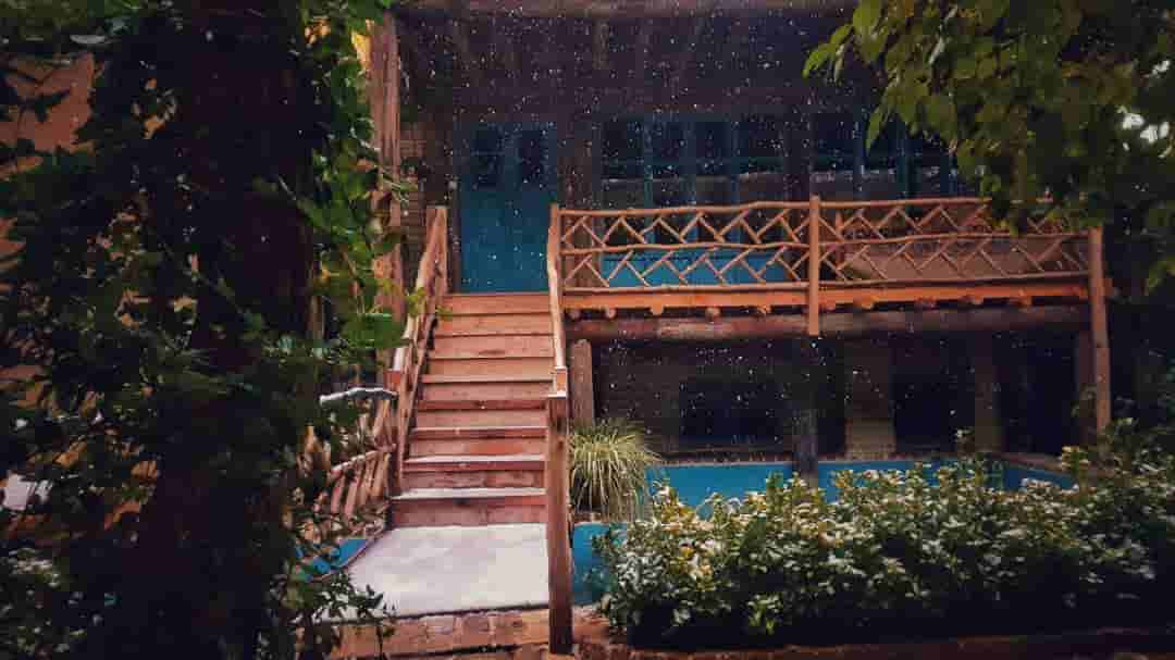 اجاره بومگردی نزدیک شاندیز حصارسرخ - هنرپیشه