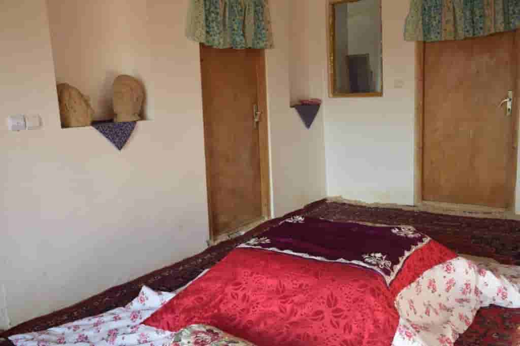 اجاره اتاق سنتی در زیارت شیروان