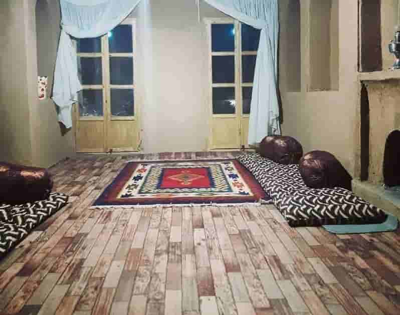 اجاره اتاق سنتی در ماه فرخان استهبان