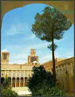 اجاره بوم گردی سنتی در آقازاده ابرکوه - اتاق فروغ السلطنه vip