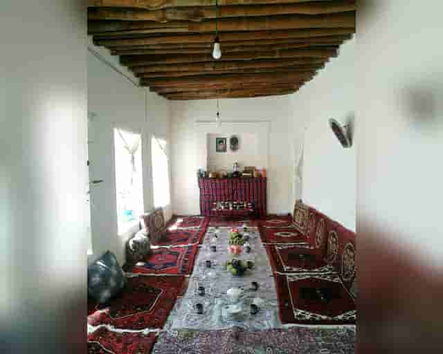 اجاره اقامتگاه سنتی در اشراق سهرورد زنجان