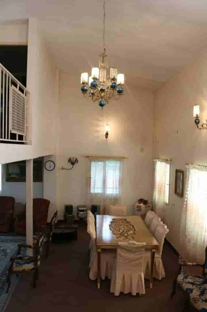 اجاره ویلای استخردارسه خوابه در کردان کرج