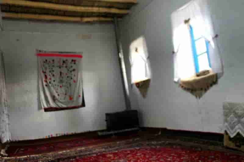 اجاره خانه سنتی در روستای طرق کاشمر-6 متری