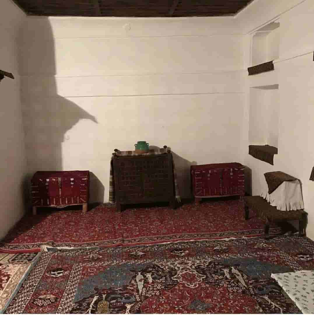 اجاره اقامتگاه بومگردی سنتی در برغان کرج - شاهنشین