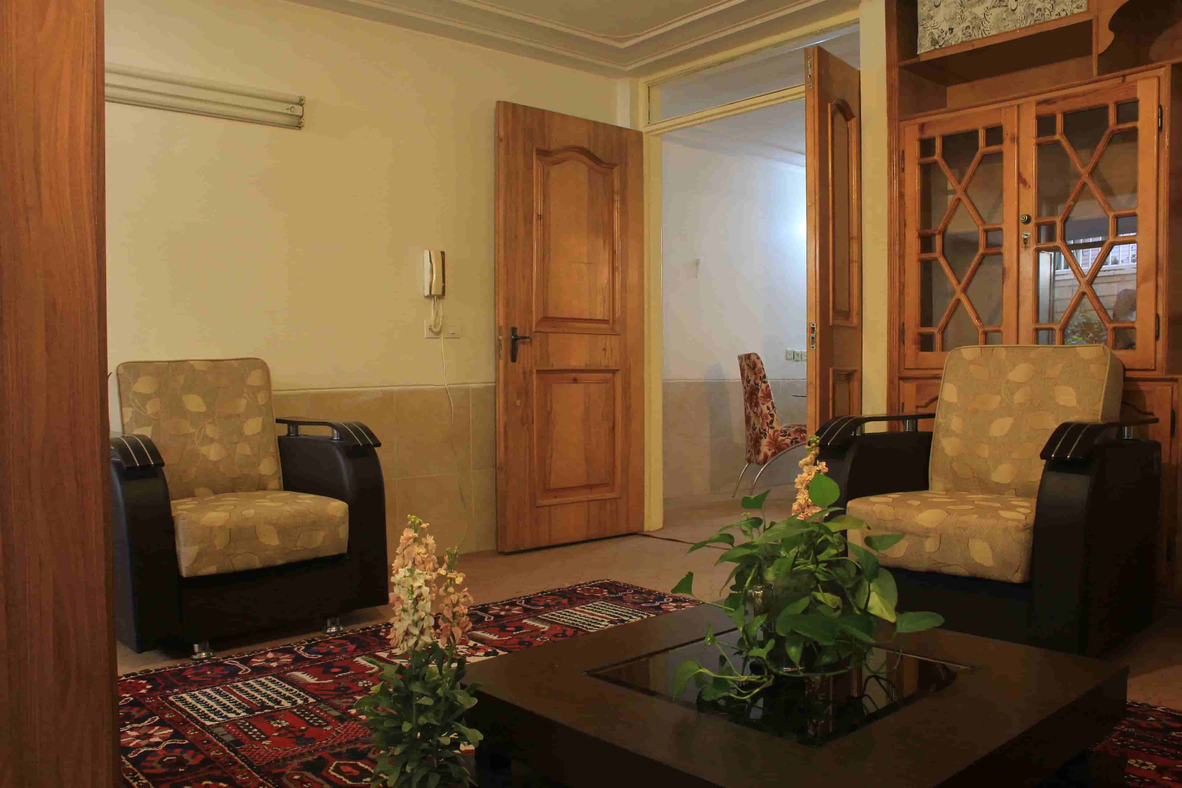 اجاره سوئیت آپارتمان تک خوابه در بزرگمهر اصفهان-110 متری