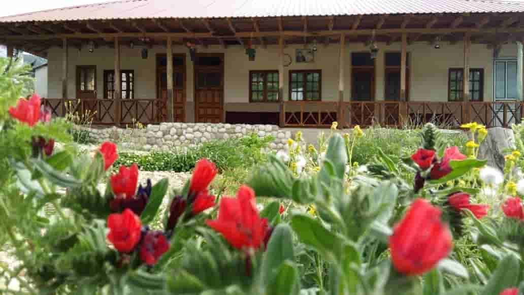 اقامتگاه بومگردی در روستای جیربند بهشهر  -  سرخدار