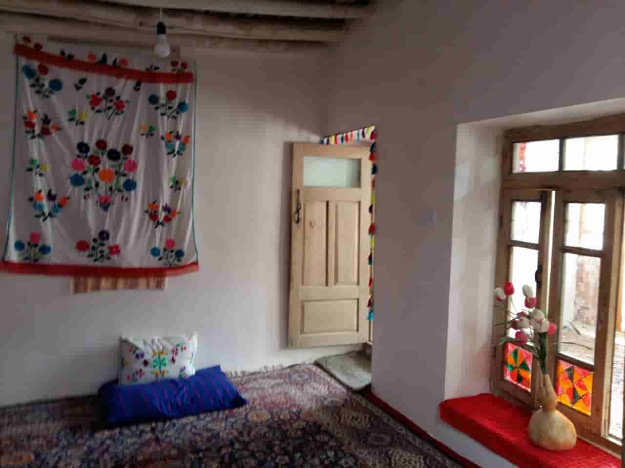 اجاره اتاق سنتی در روئین اسفراین 