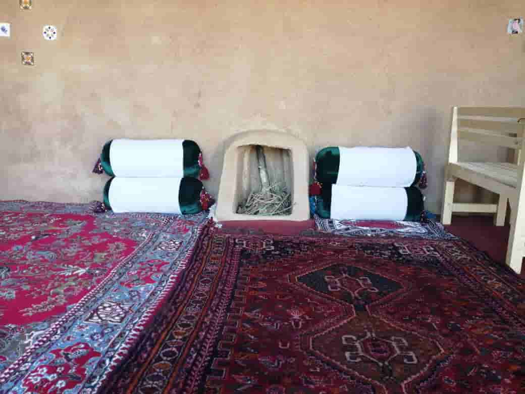 اجاره اتاق سنتی در مادر سلیمان پاسارگاد - سده
