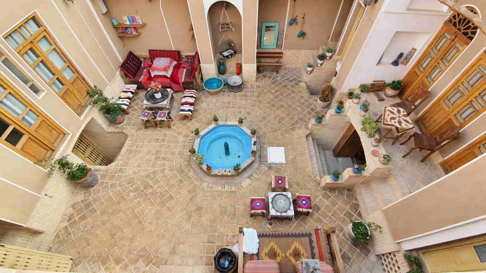 اجاره اتاق بومگردی در کاشان - گوشواره پایین