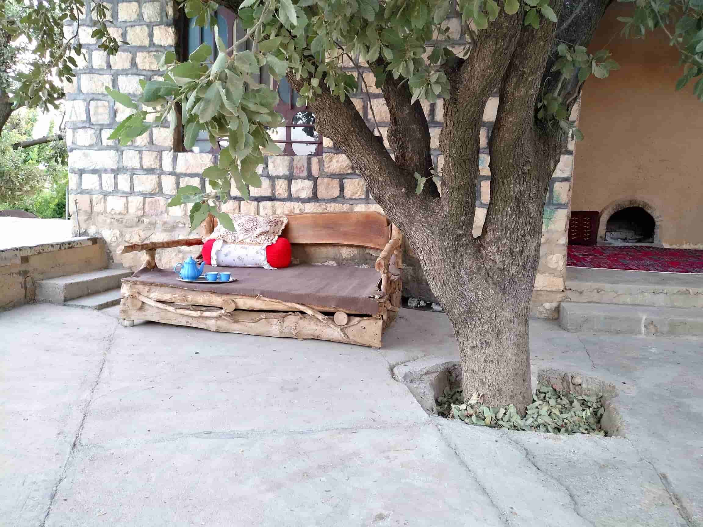 اجاره اقامتگاه بومگردی درقلعه سرد دهدز16متری