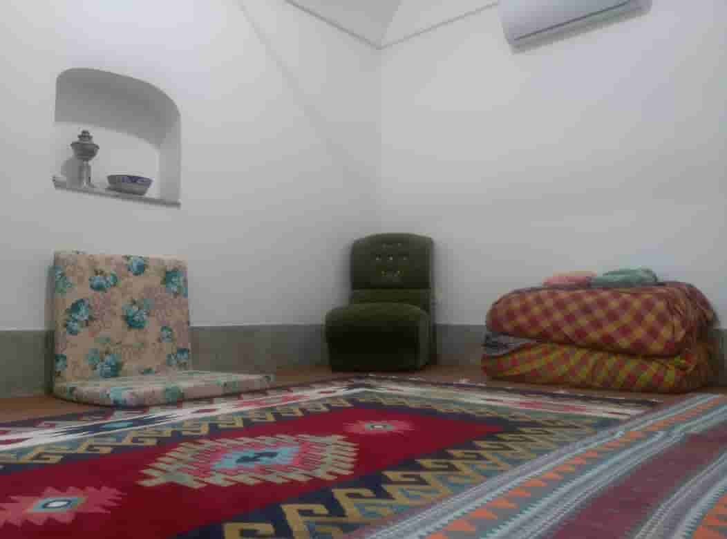 اجاره  خانه سنتی در مهدی آباد مهریز - اتاق2