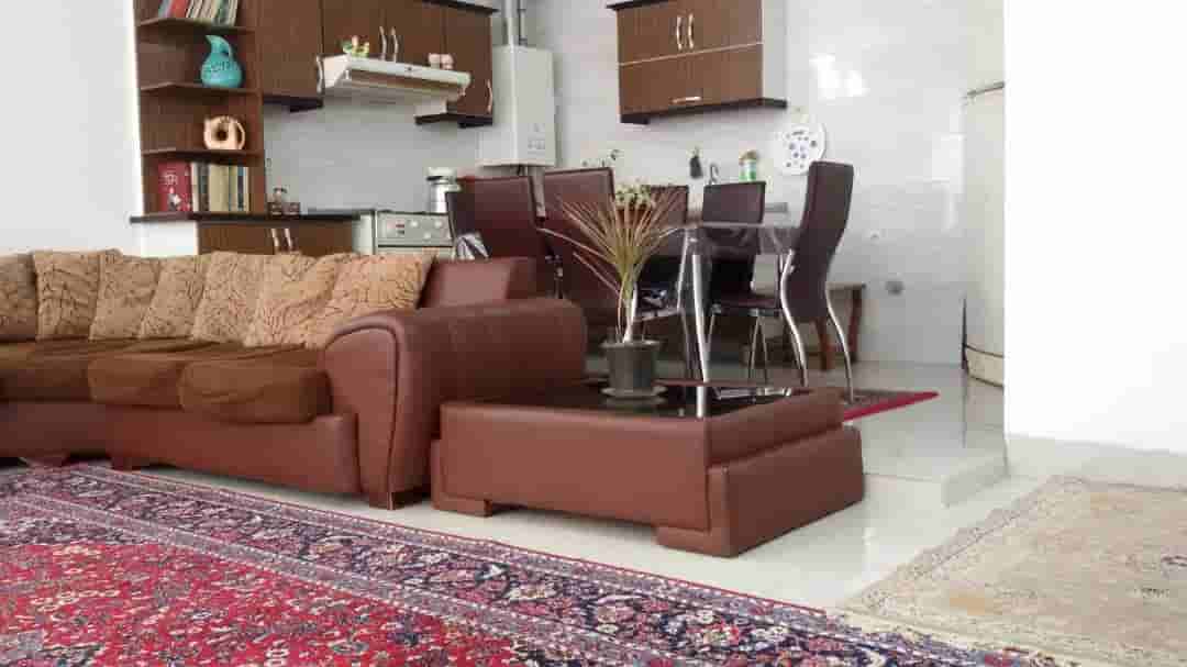 اجاره سوئیت مبله تمیز در صنعت کاشان-یک خوابه 75 متری