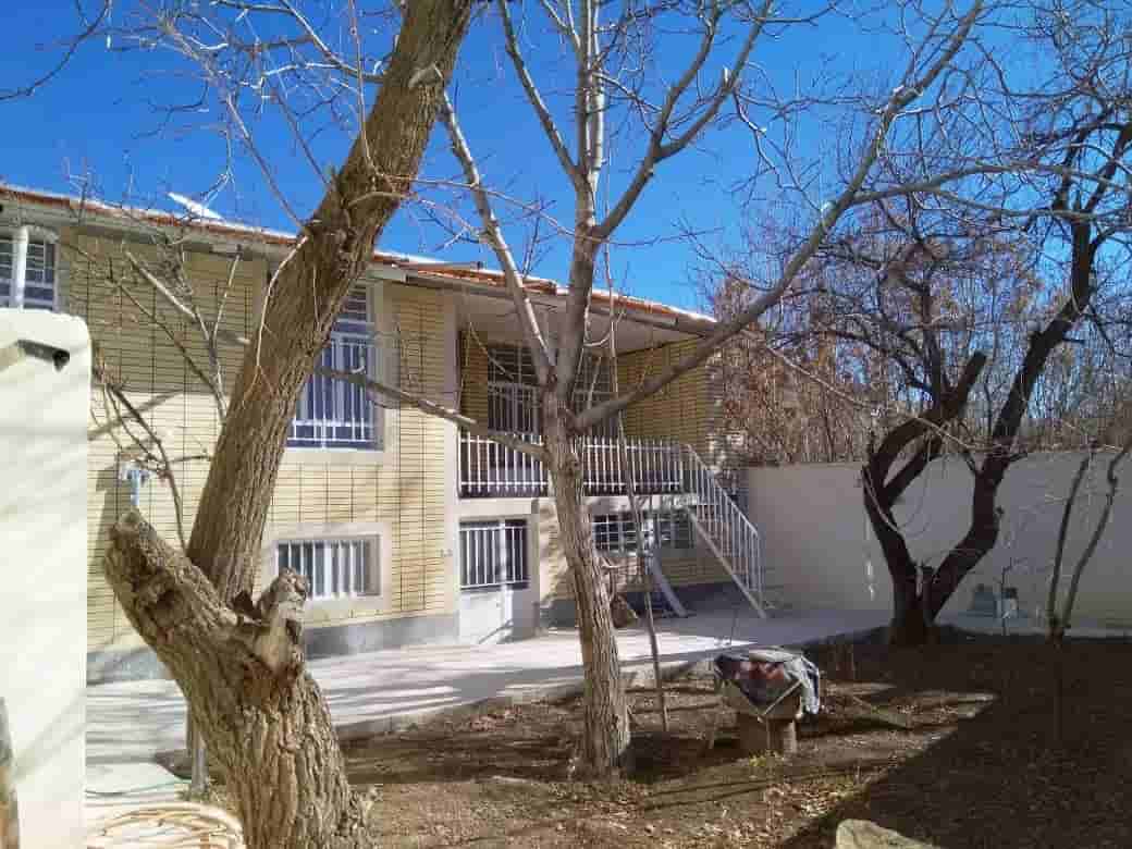 اجاره منزل ویلایی یک خوابه در خیابان مولوی سمیرم-همکف