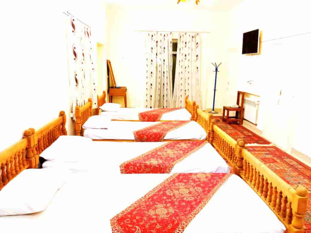اجاره اتاق سنتی در بعثت یزد - نگارستان
