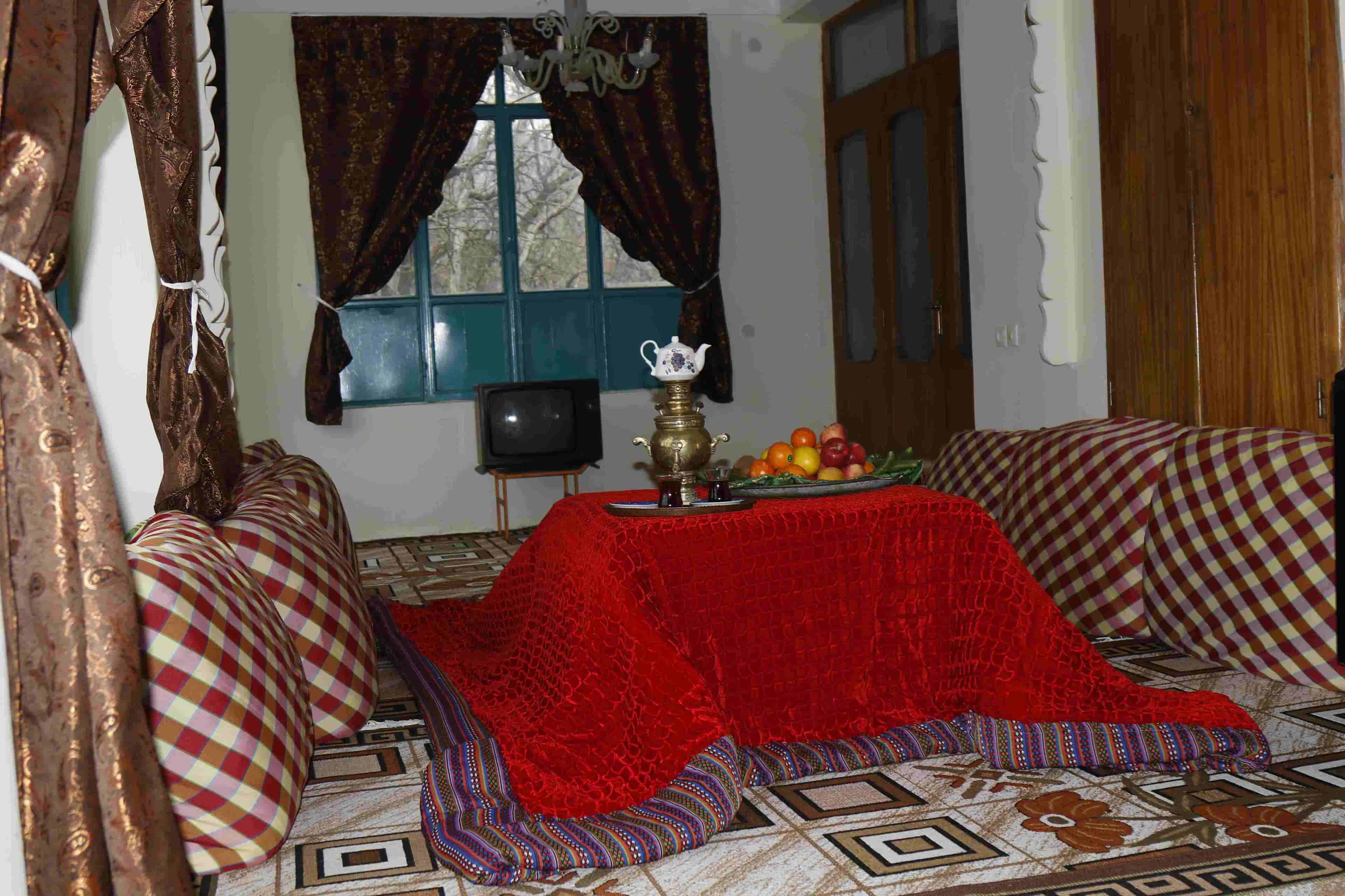 اجاره اقامتگاه بوم‌گردی در باغستان نطنز