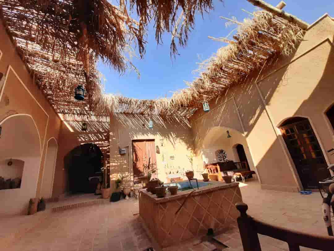 اجاره اتاق بومگردی در بیابانک سرخه - کرسی