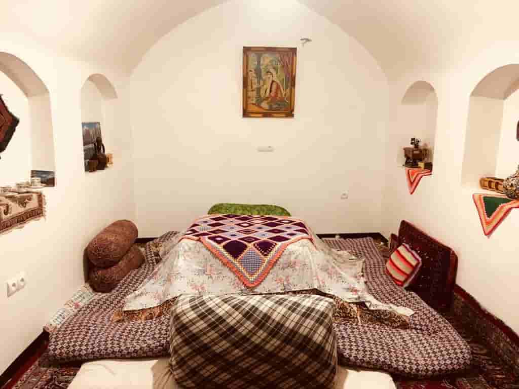 اجاره اتاق بومگردی در بیابانک سرخه - کرسی