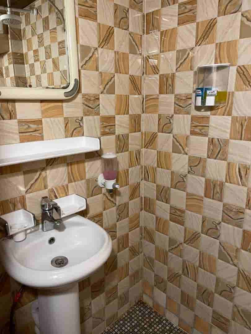 اجاره هتل سنتی  دوتخته تویین در شیراز-104
