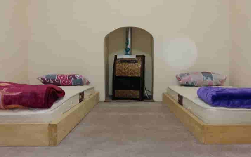 اجاره اقامتگاه بومگردی و کاروانسرا کویری در ده نمک گرمسار - اتاق6