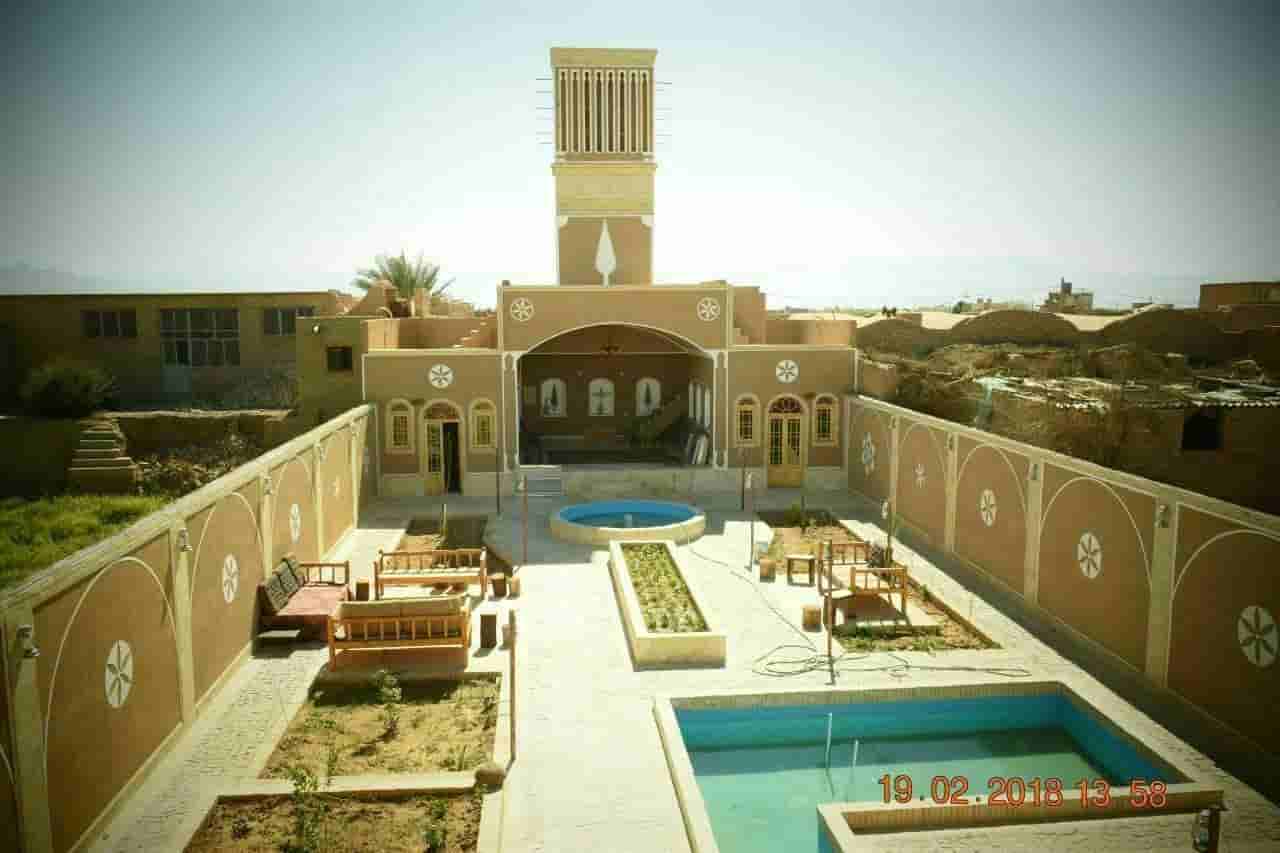 اجاره اقامتگاه بومگردی سنتی شهریور در شاهدیه یزد