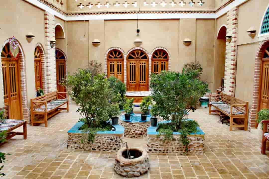 اجاره اقامتگاه بومگردی در خور 