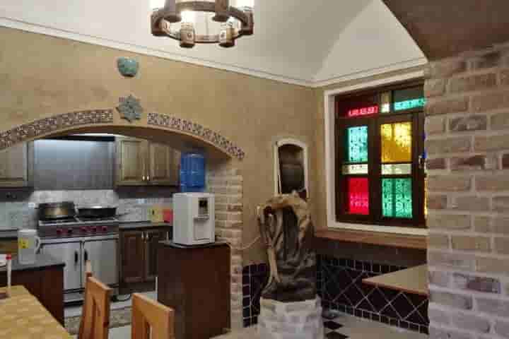 اجاره اقامتگاه بومگردی در خور 