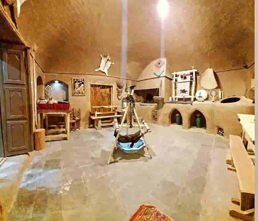 اجاره استراحتگاه سنتی در تودشک اصفهان -کرسی
