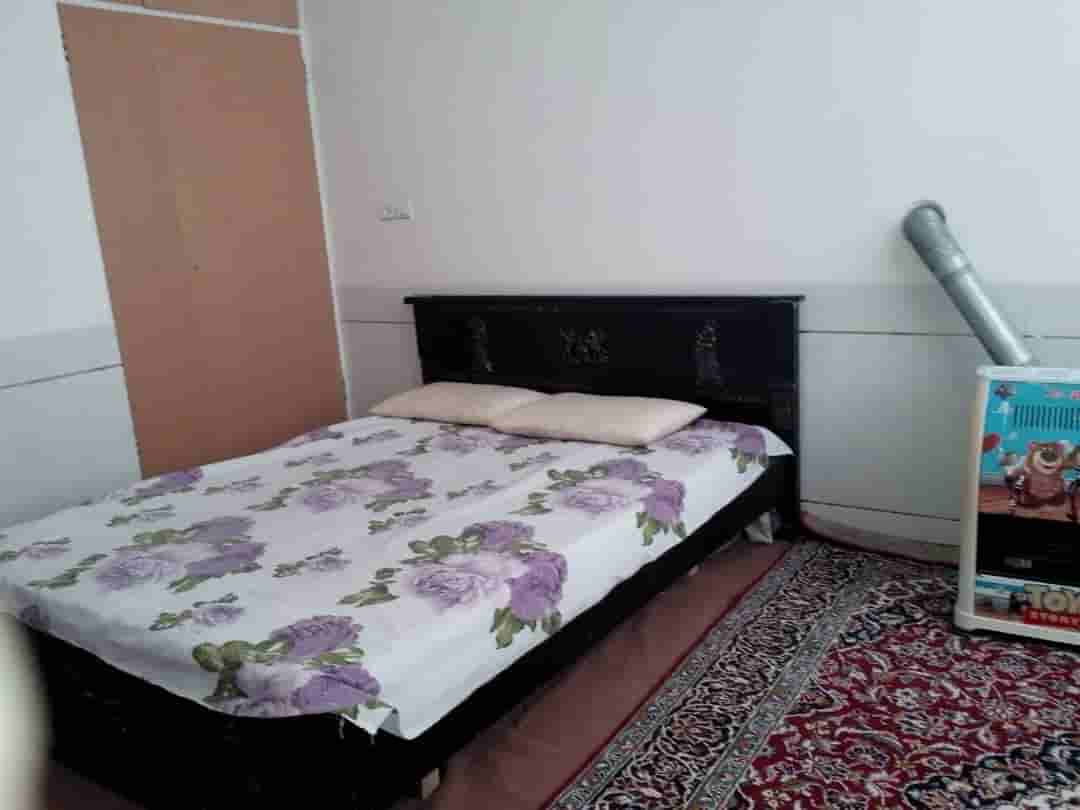 اجاره آپارتمان مبله یک خوابه در شهیدمطهری نایین-طبقه اول60 متری