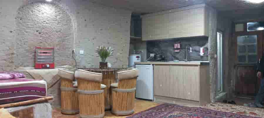 اقامتگاه صخره‌ای در روستای کندوان تبریز