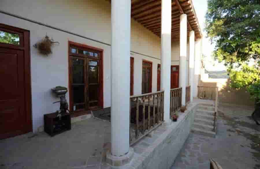 اجاره خانه سنتی در زیارت شیروان