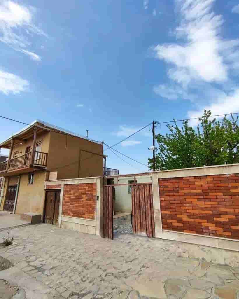 اقامتگاه بومگردی در روستای قصلان قروه - شمعدانی 