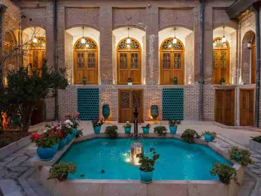 اقامتگاه سنتی در قزوین - ترنج