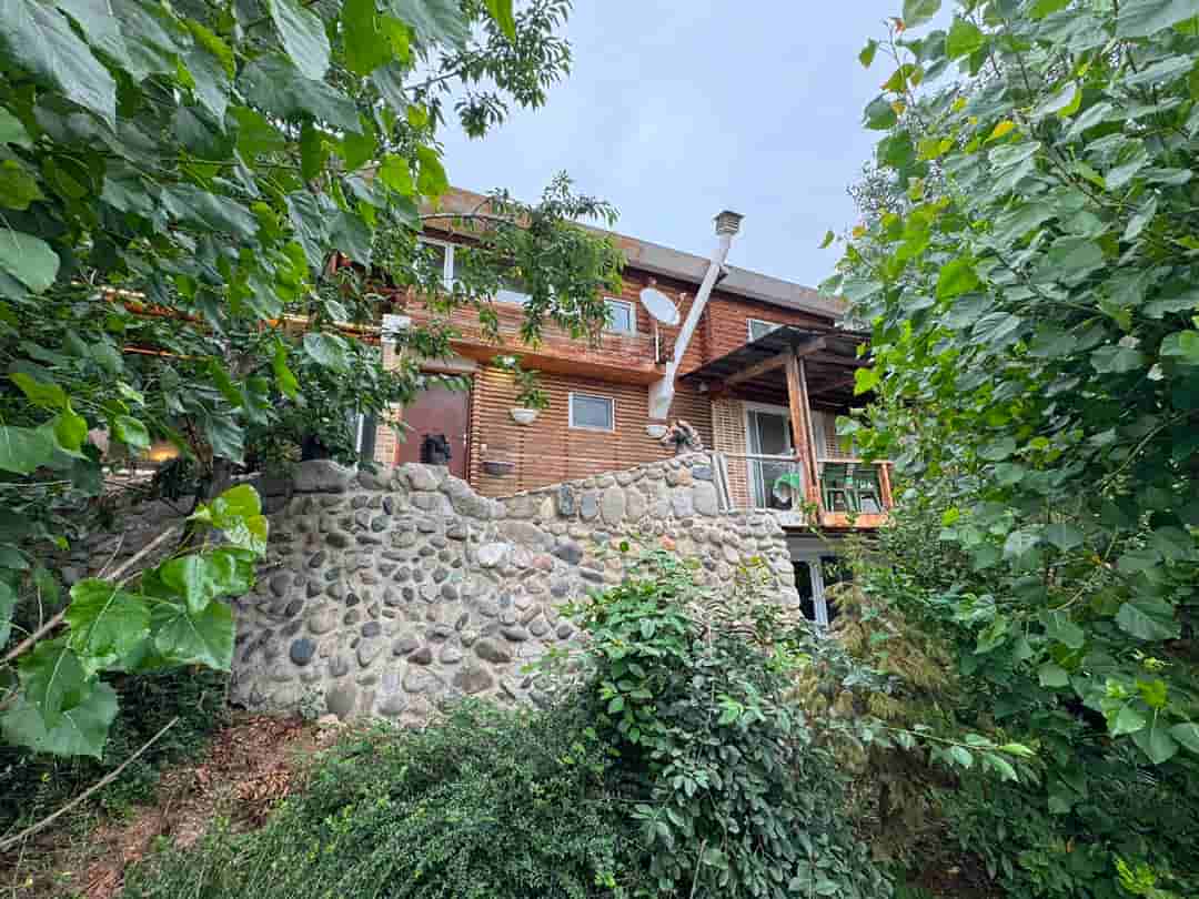 ویلا کوهستانی در روستای پیشنبور کلاردشت