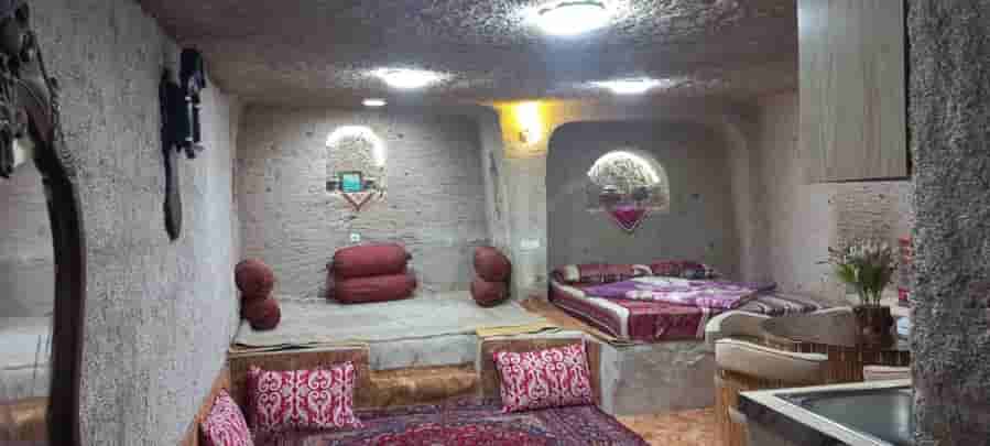 اقامتگاه صخره‌ای در روستای کندوان تبریز