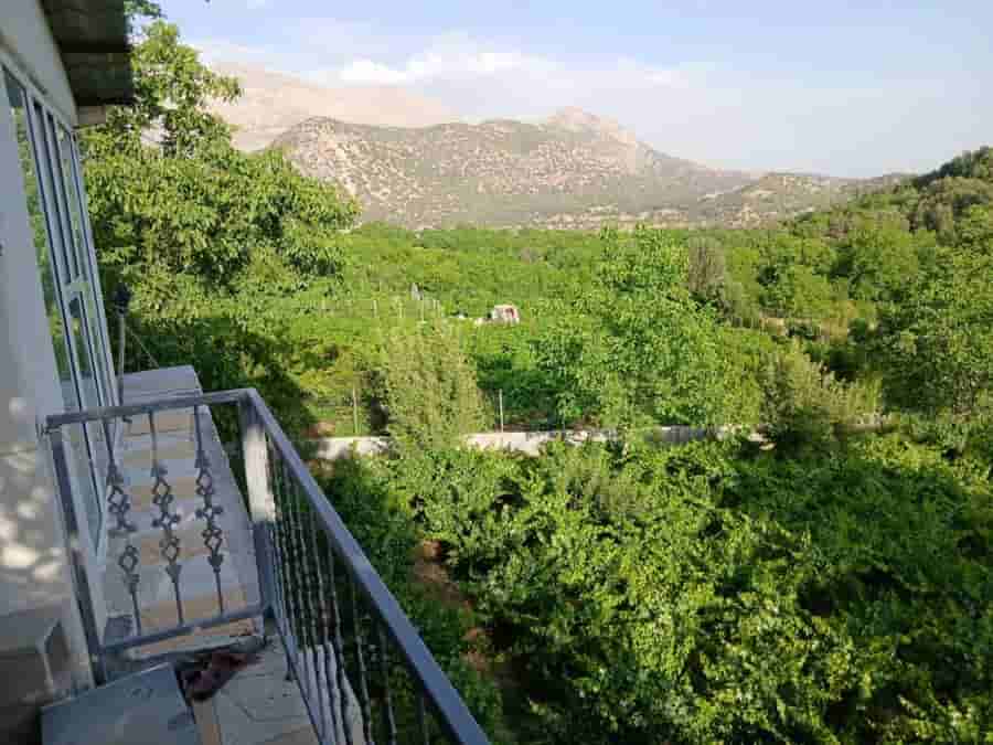 اجاره ویلا باغ در بیاره سیسخت - اتاق شیشه ای