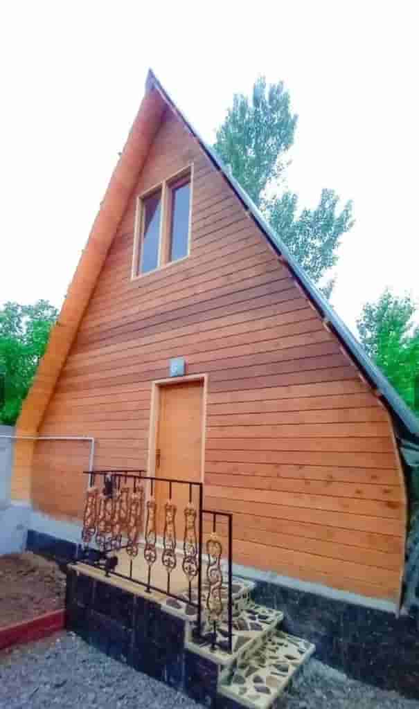 کلبه سوئیسی در روستای سنگنیشت زیرآب - سوادکوه 