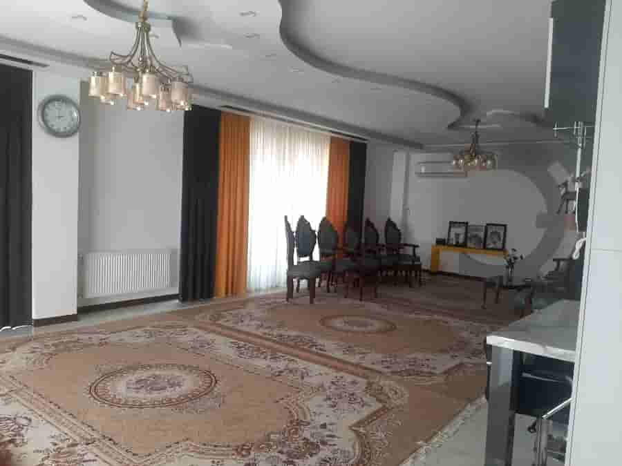ویلا با استخر روباز آبسرد در اسفهران فلاورجان - اصفهان 