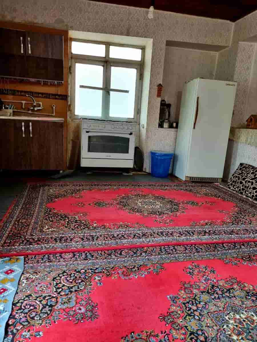 کلبه سنتی جنگلی در استخرگاه توتکابن