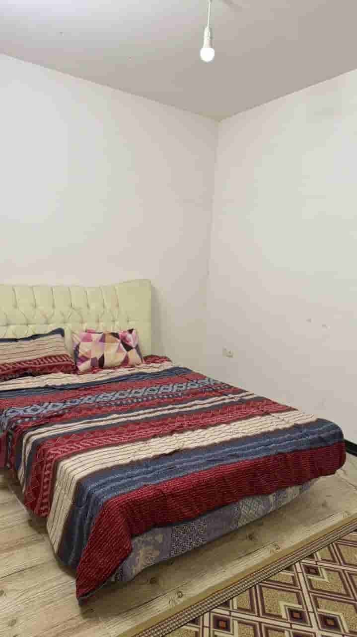 آپارتمان مبله تکخواب در پشت باغ فین کاشان - 1