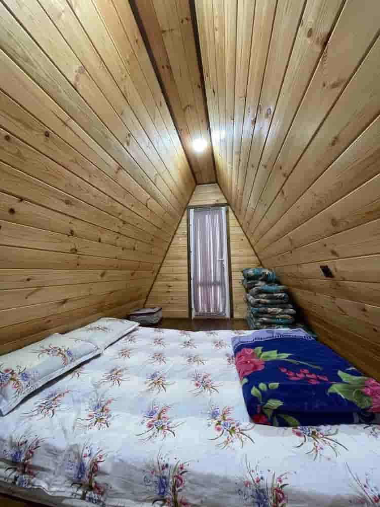 کلبه سوئیسی جنگلی در روستا سوخته‌کیش رودسر 