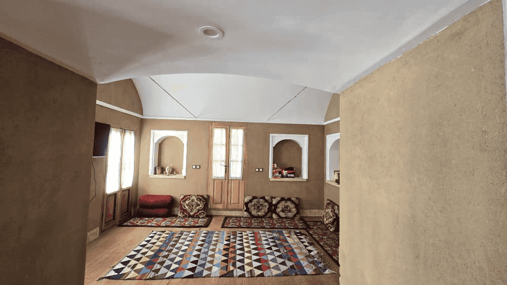 عمارت بومگردی در عقدا یزد - حاجی بانو