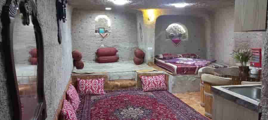 اقامتگاه صخره‌ای در روستای کندوان تبریز