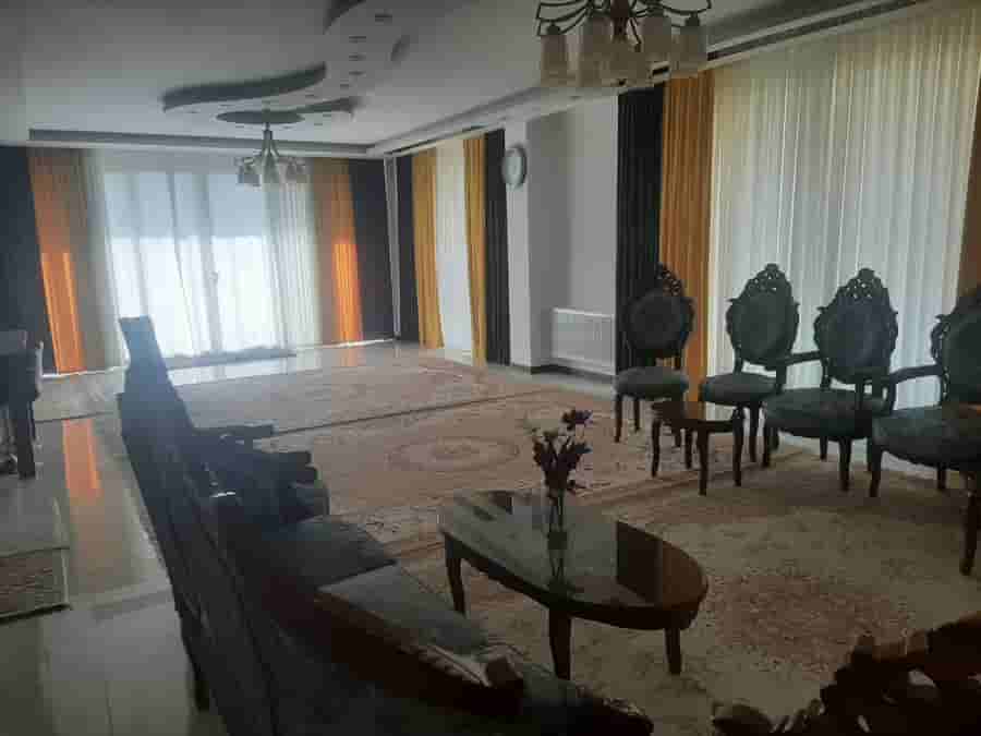 ویلا با استخر روباز آبسرد در اسفهران فلاورجان - اصفهان 
