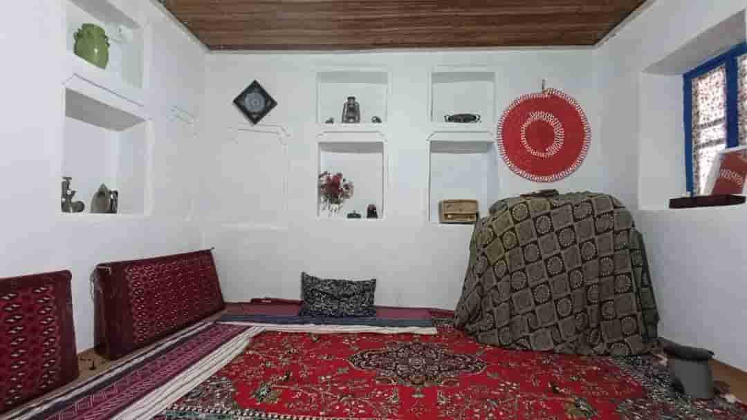 اقامتگاه سنتی در روستای آهندان لاهیجان - مادربزرگ