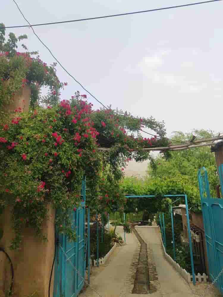 اجاره خانه روستایی در سربست سپیدان - 120 متری دوخوابه همکف