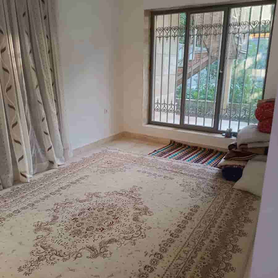 ویلا دو طبقه با استخرسر پوشیده در روستای فسقندیس اسکو