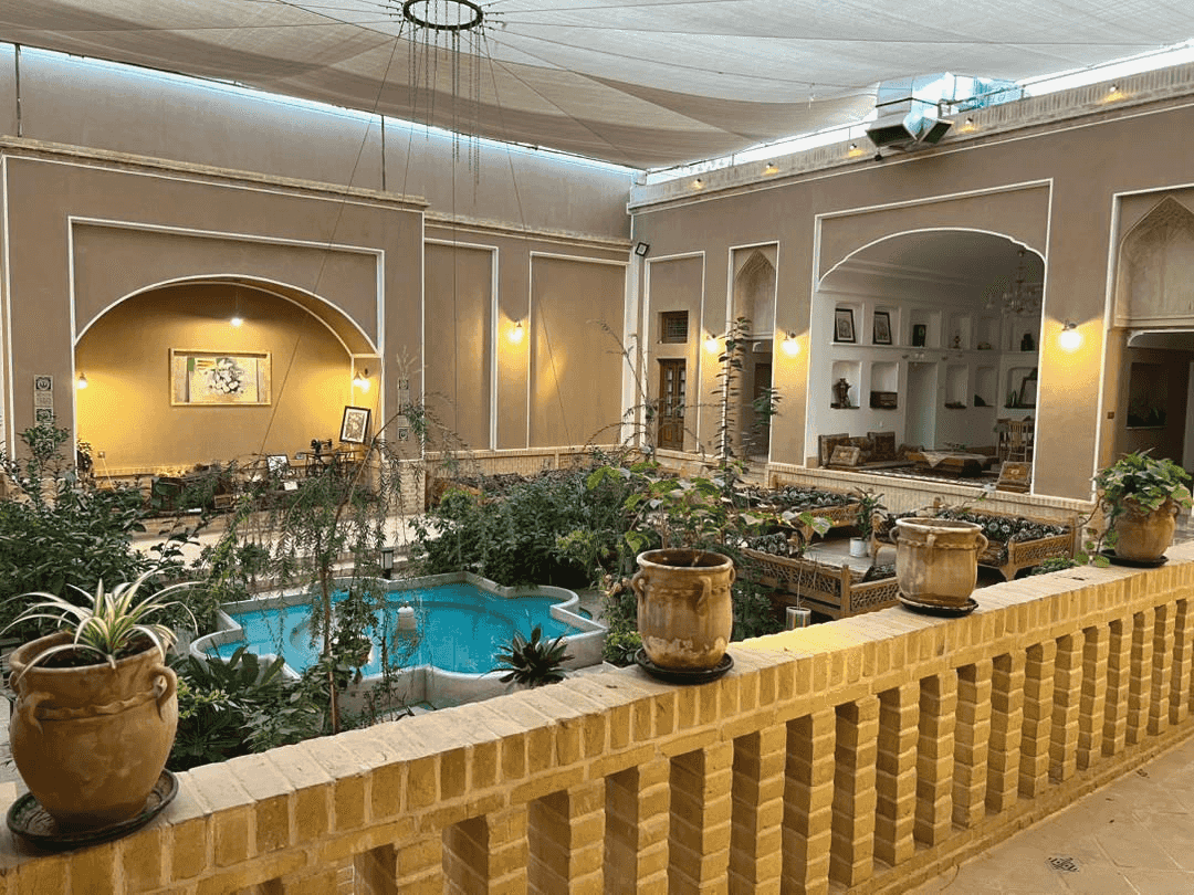 اجاره اتاق سه تخته در خیابان فهادان یزد - 108